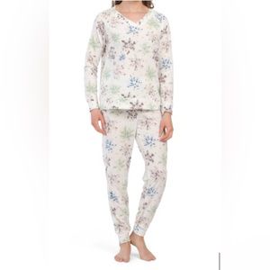 INK + IVY Long Sleeve Cozy Soft Fleece 2 pc Long Sleeve Top and Pant Lounge Set